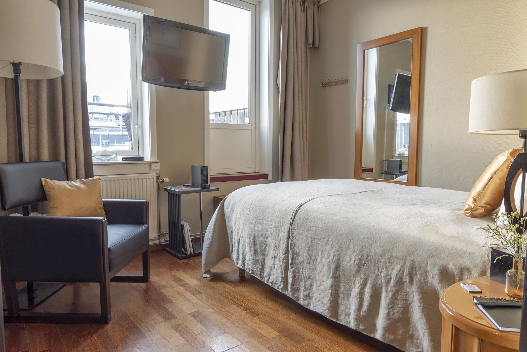 First Millennium Hotel 3*